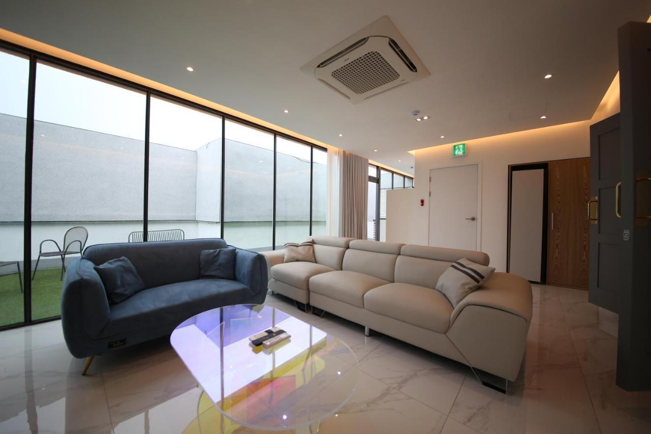 Hotel Vantt Gwangju Metropolitan City Bagian luar foto