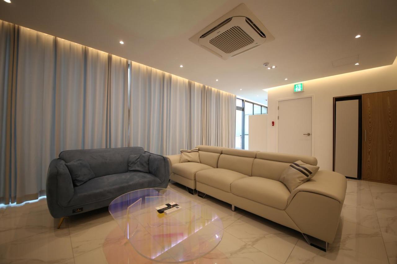 Hotel Vantt Gwangju Metropolitan City Bagian luar foto